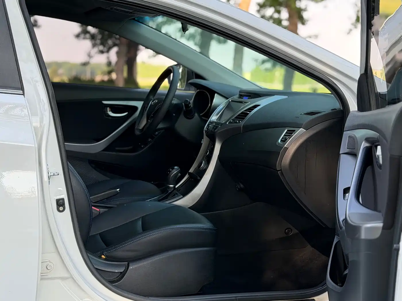 Hyundai Langdong 2015 1.6L Auto Premium фото 10