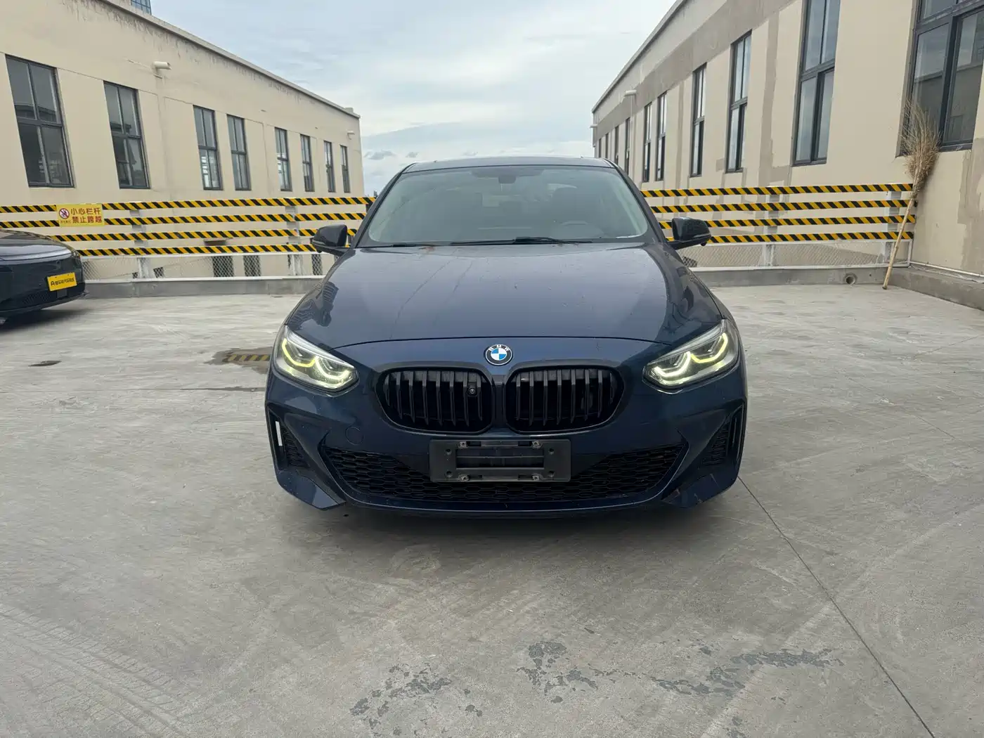 BMW 1 Series 2021 120i M Sport Shadow Edition фото 2