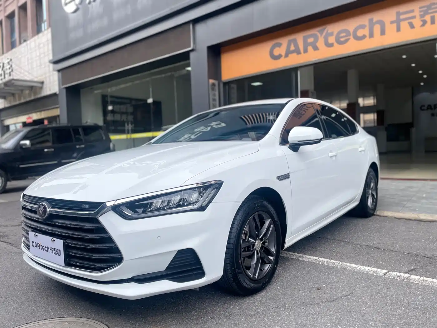 BYD Qin Pro 2018 1.5TI Automatic Smart Connected Dynamic Edition фото 2
