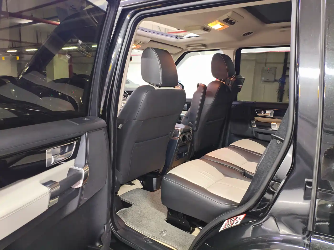 Land Rover Discovery 2014 3.0 SC V6 XXV Edition фото 5