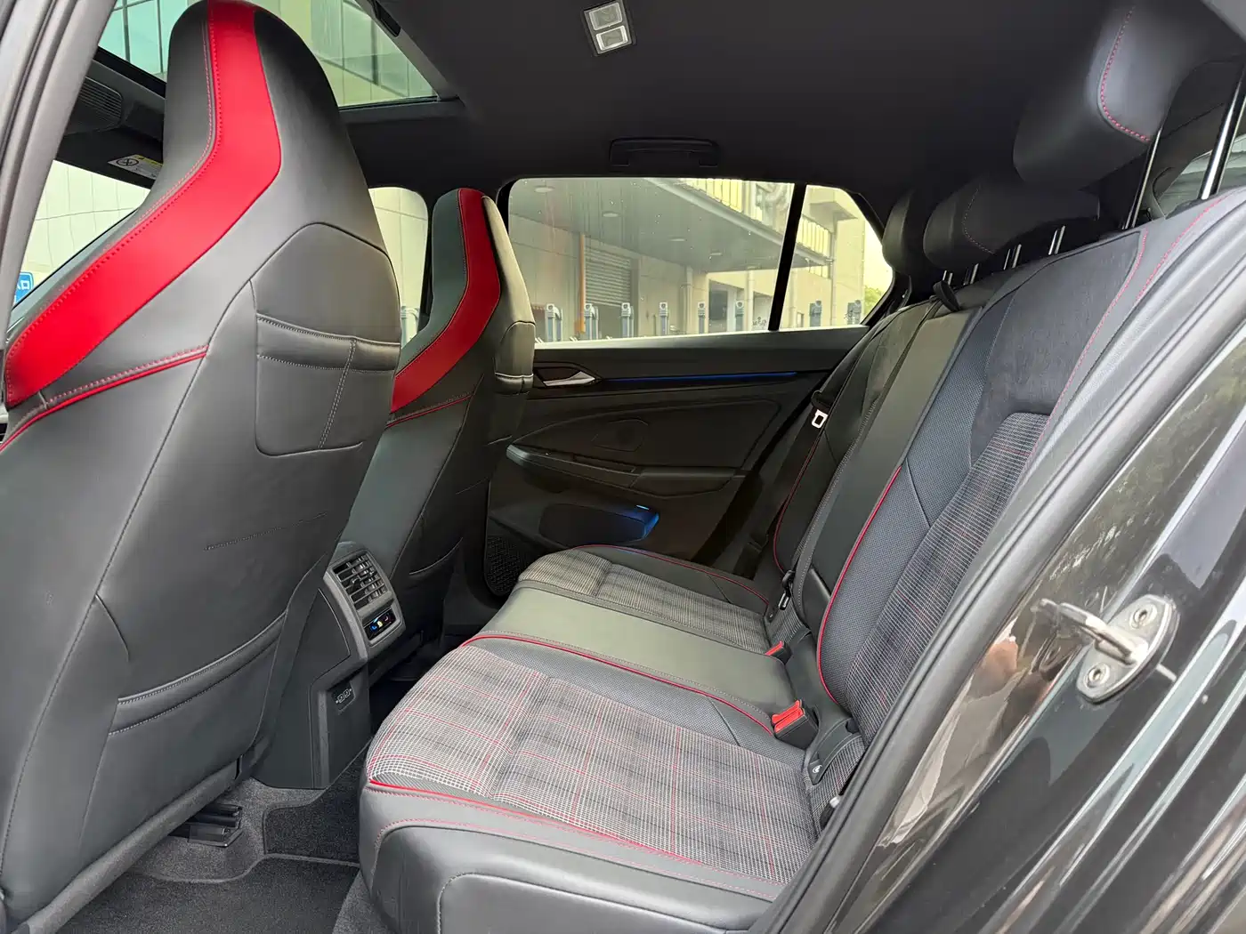 Volkswagen Golf GTI 2021 380TSI DSG GTI фото 9
