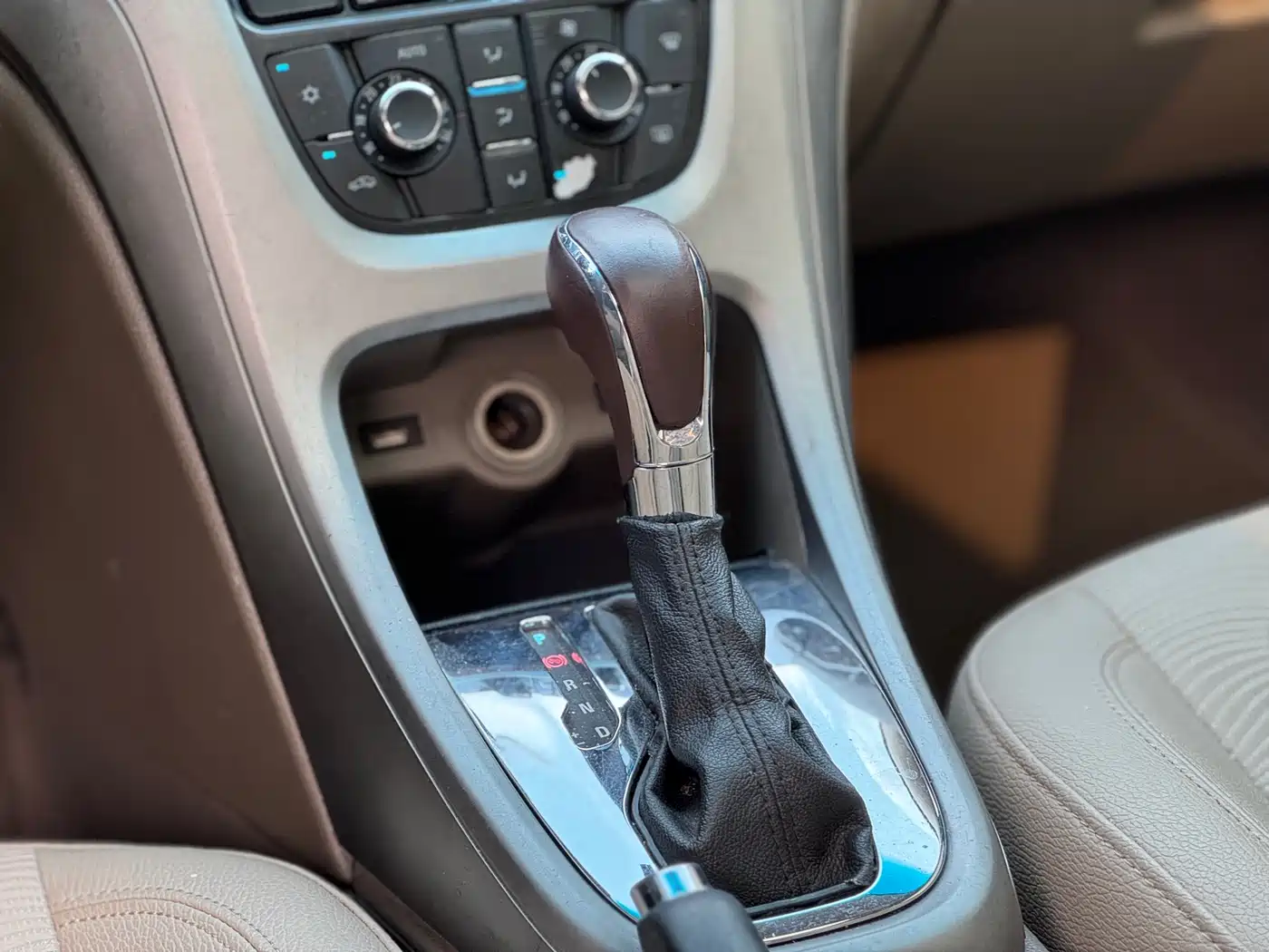 Buick Excelle 2013 GT 1.6L Automatic Fashion Edition фото 14