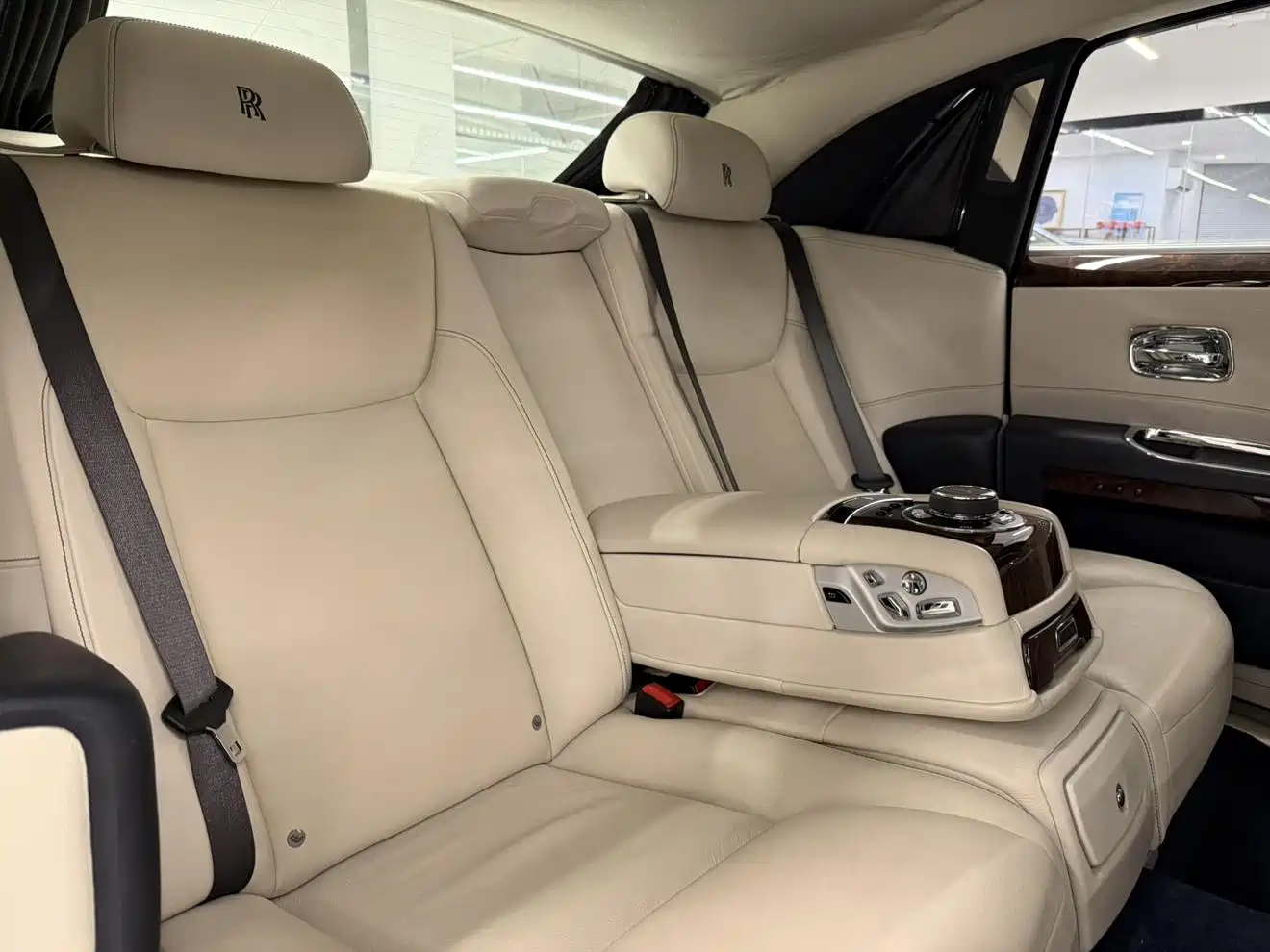 Фото 10 - Rolls-Royce Ghost