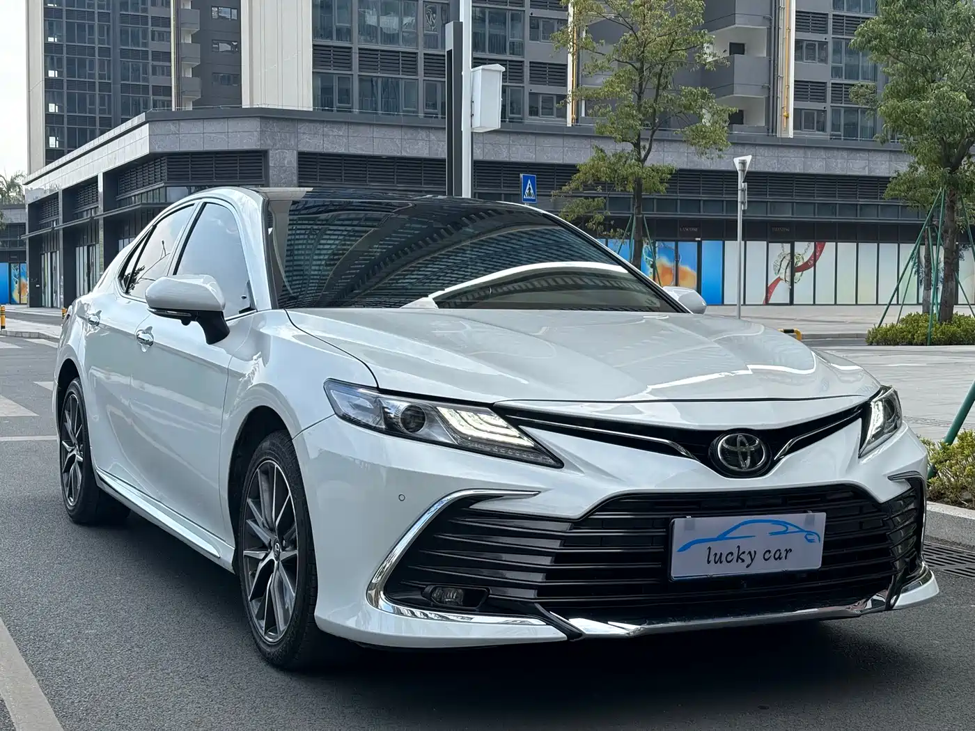 Toyota Camry 2023 2.5G Luxury Edition фото 3