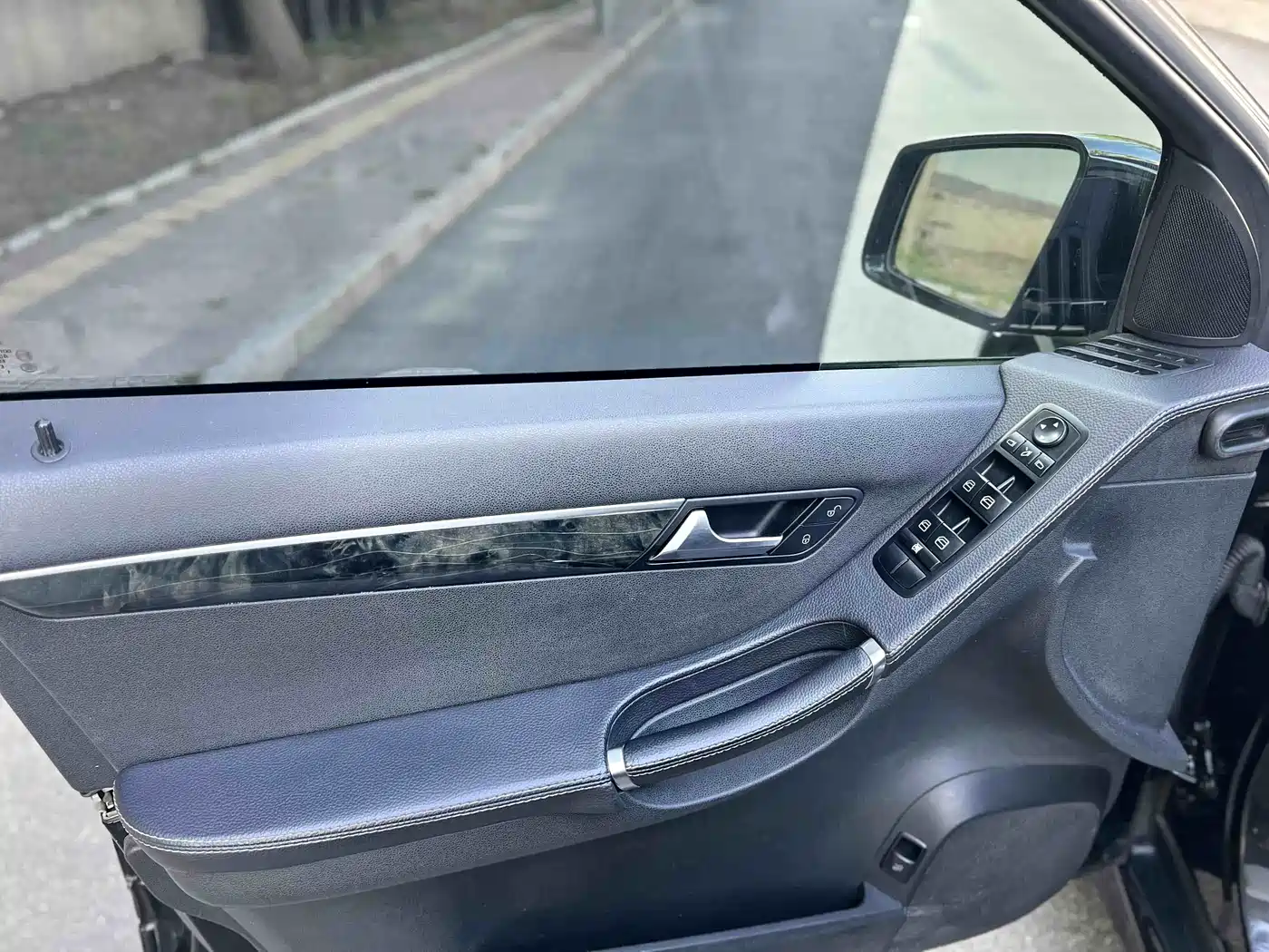 Mercedes-Benz R-Class 2017 R 320 4MATIC Business Collector's Edition фото 6