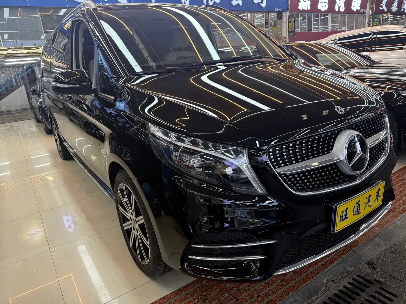 MERCEDES-BENZ V-CLASS