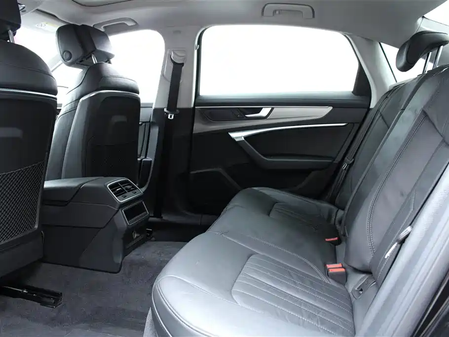 Audi A6L 2021 40 TFSI Luxury Elegance фото 8