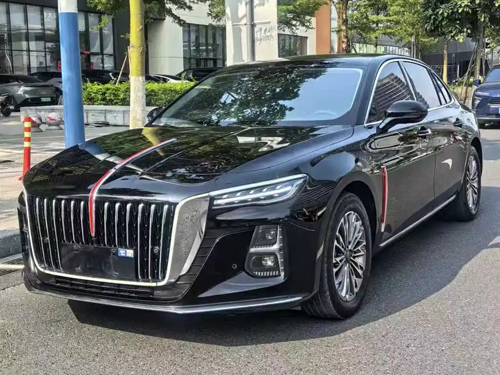 Hongqi H5 2024 2.0T Automatic Smart Connect Flag Enjoy Edition