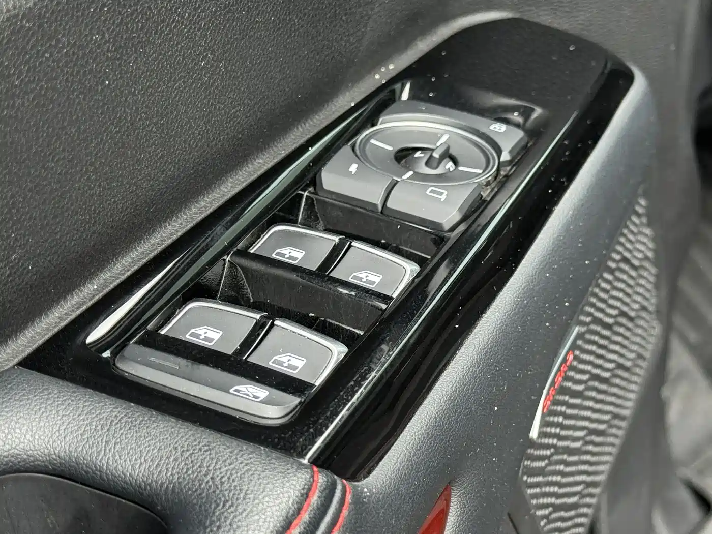 Jiangling Dadao 2024 2023 Flying General 2.3T Gasoline Automatic 4WD Unlimited Edition