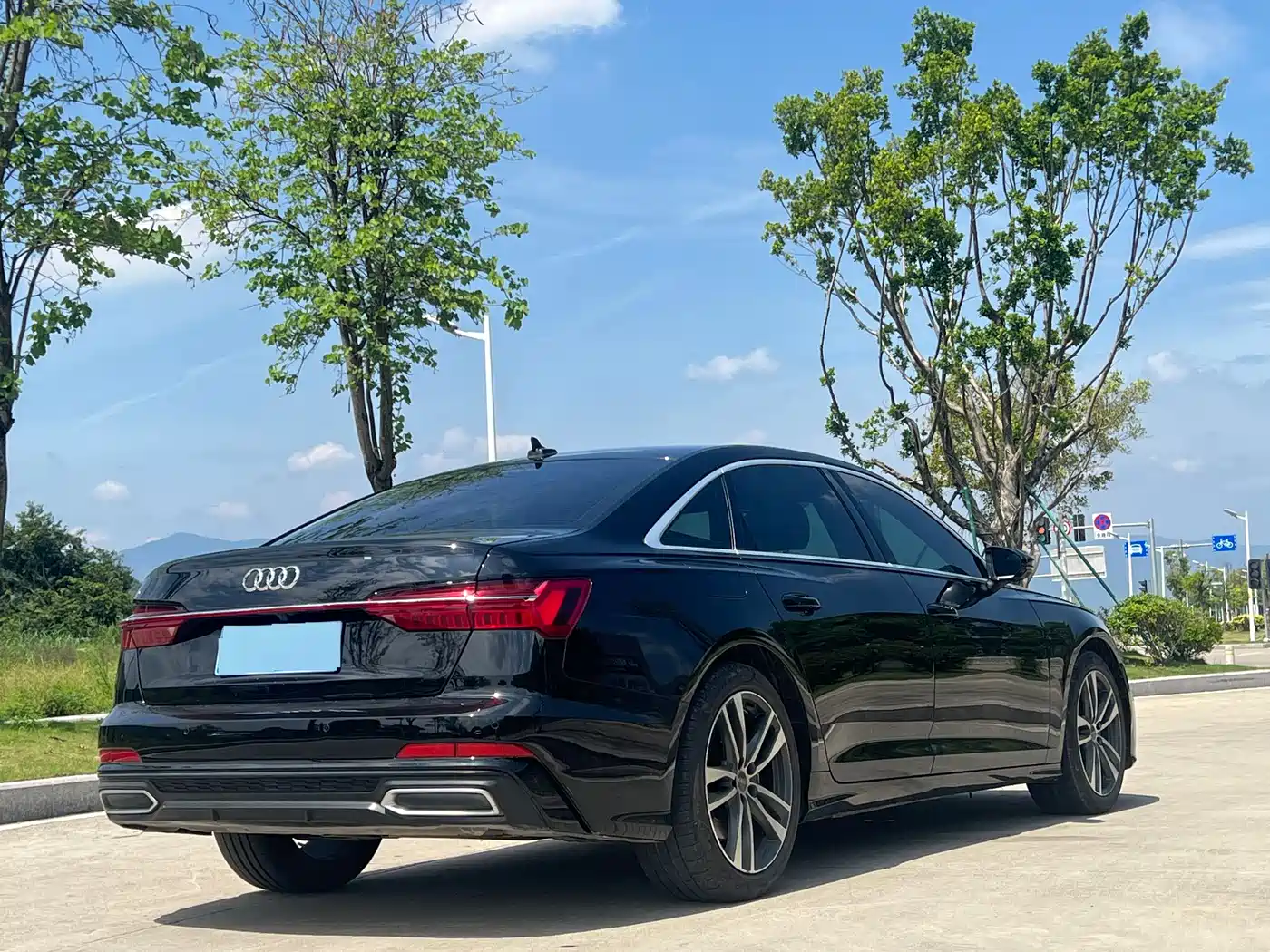 Audi A6L 2021 40 TFSI Luxury Sport фото 4