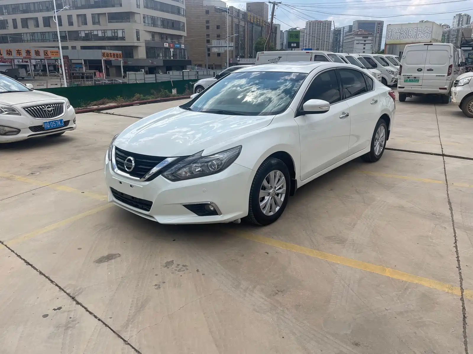 Фото 1 - Nissan Teana