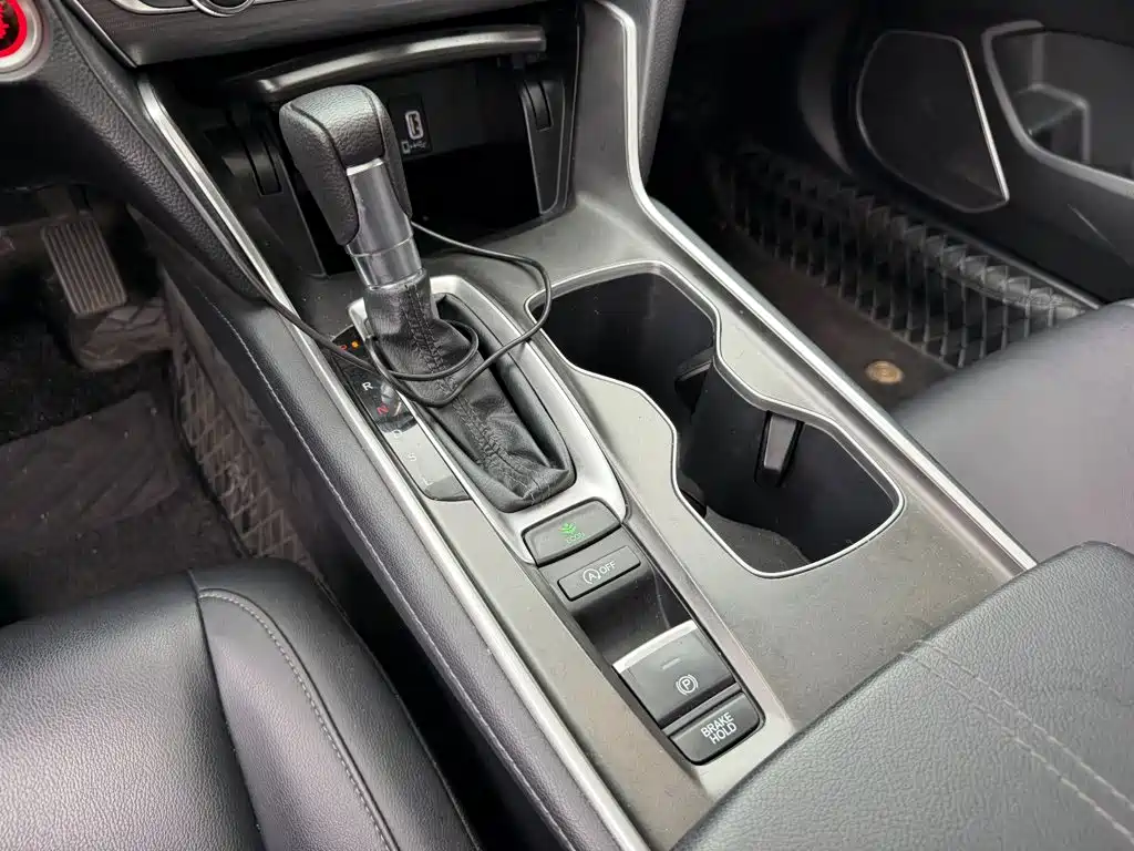Photo 9 - Honda Accord