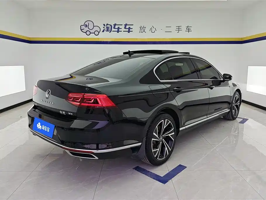 Volkswagen Magotan 2020 330TSI DSG Luxury фото 3