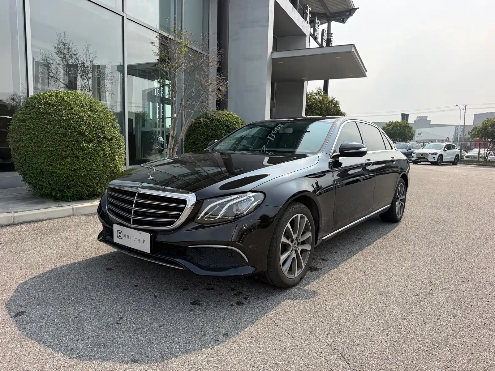 Фото 1 - Mercedes-Benz E-Class
