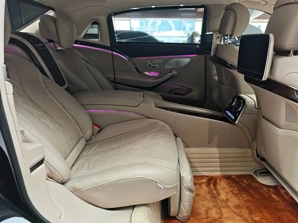 Mercedes-Benz Maybach S-Class 2015 S 500 4MATIC фото 12