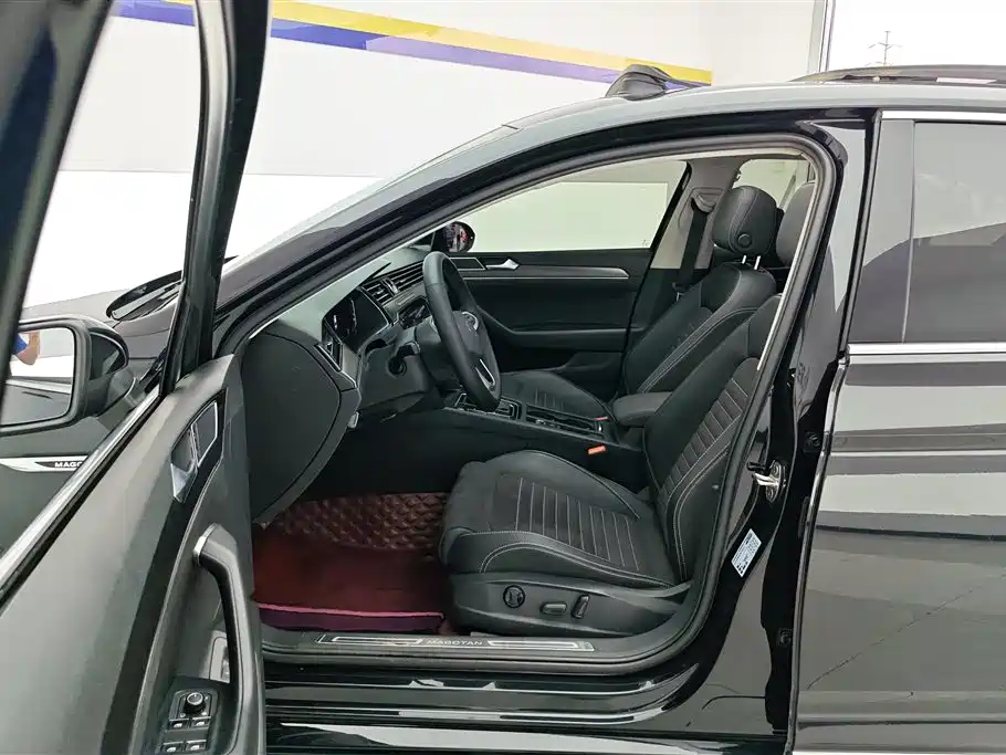 Volkswagen Magotan 2020 330TSI DSG Luxury фото 9