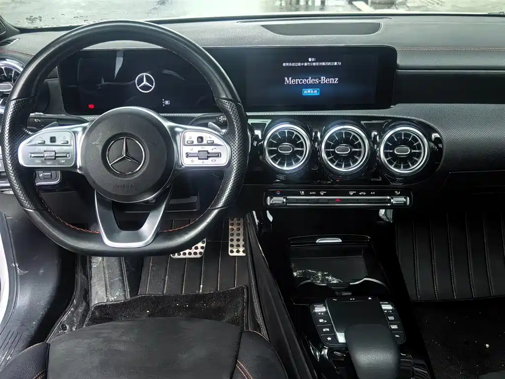 Mercedes-Benz CLA (Import) 2021 CLA 200 фото 4