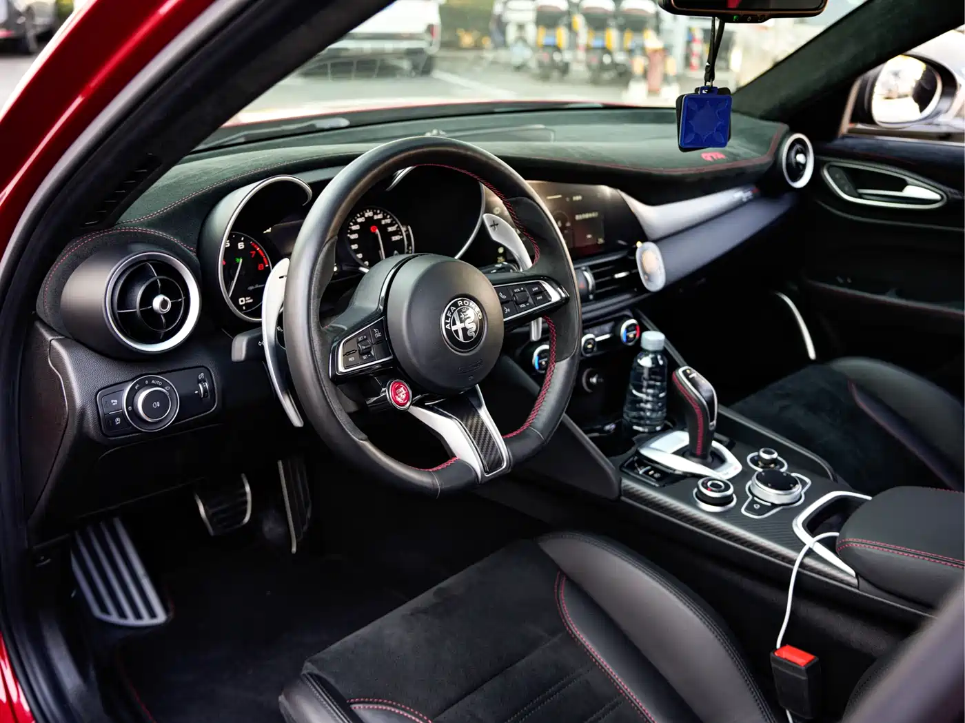 Alfa Romeo Giulia 2021 GTA фото 12
