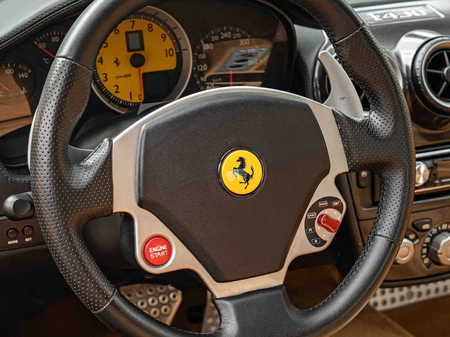 Фото 13 - Ferrari F430