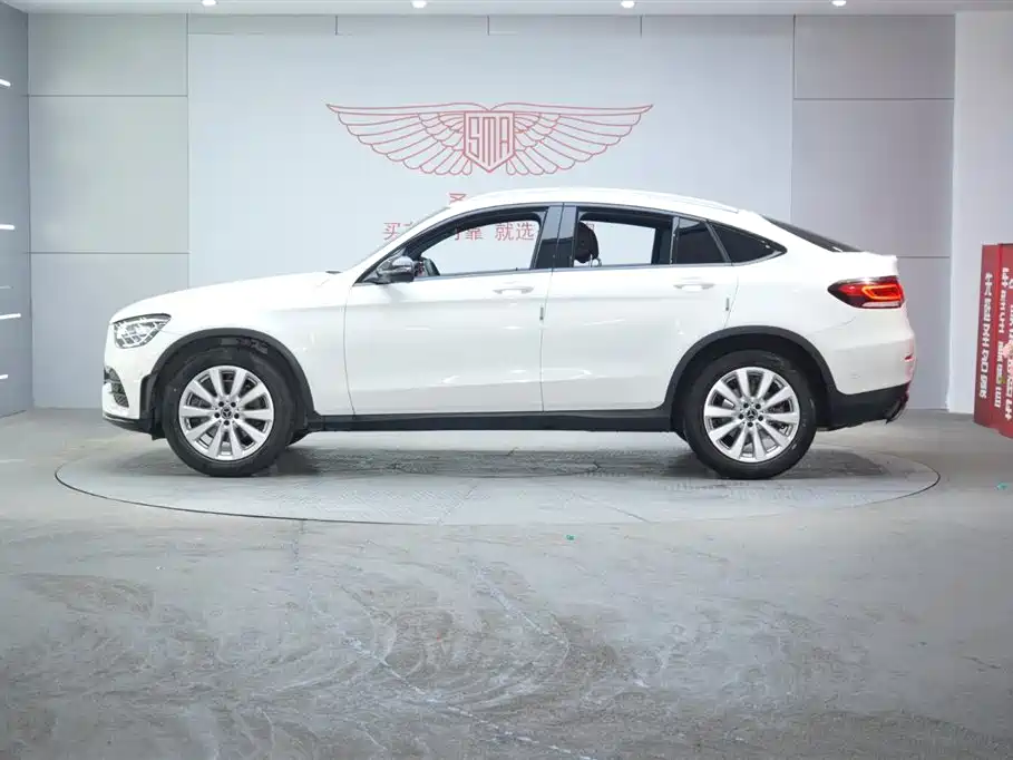Mercedes-Benz GLC Coupe 2020 GLC 260 4MATIC Coupe SUV фото 4