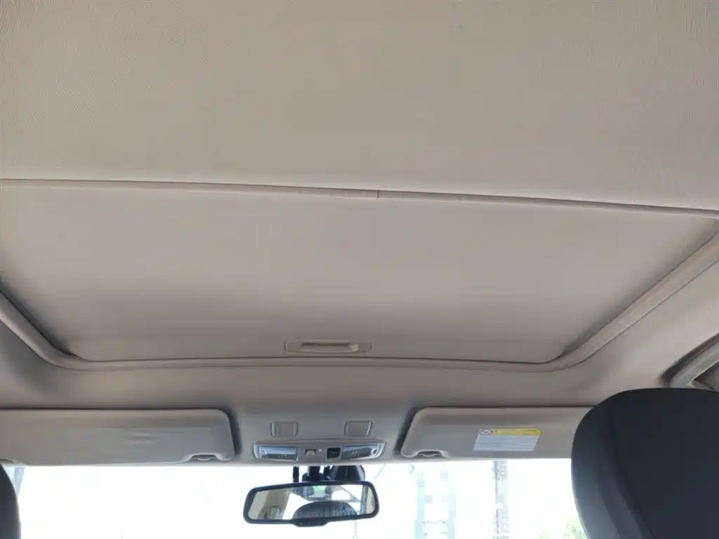 Mitsubishi Outlander 2021 2.4L 4WD Yaodong Edition 5-seater фото 18