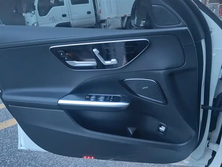Mercedes-Benz C-Class 2023 Facelift II C 260 L Sport Edition фото 7
