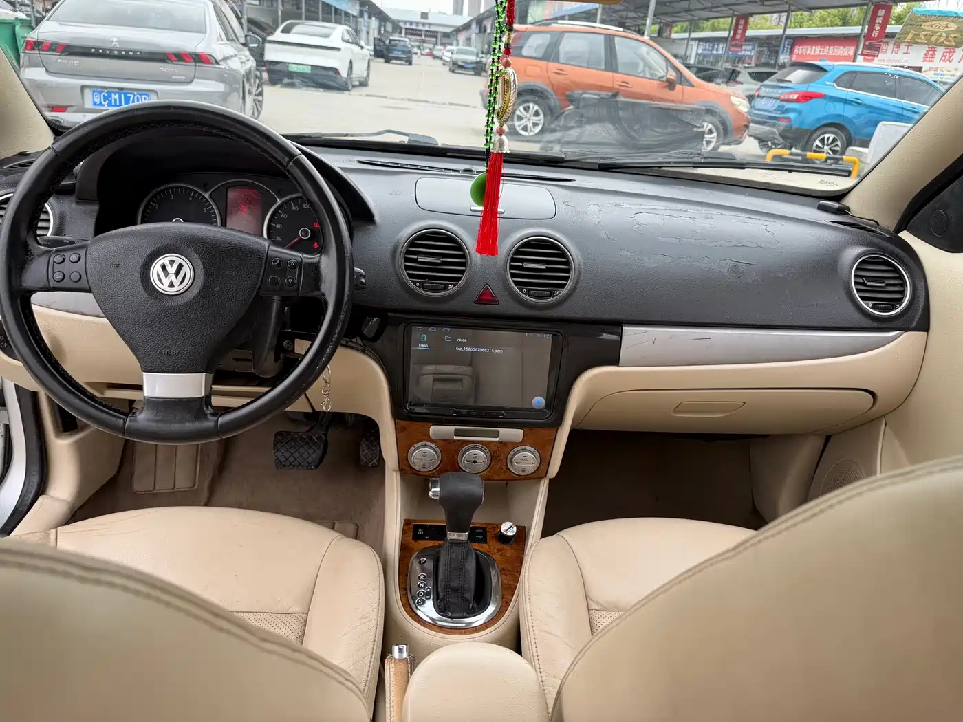 Volkswagen Lavida 2009 Model 2.0L Automatic PinYou Edition фото 8
