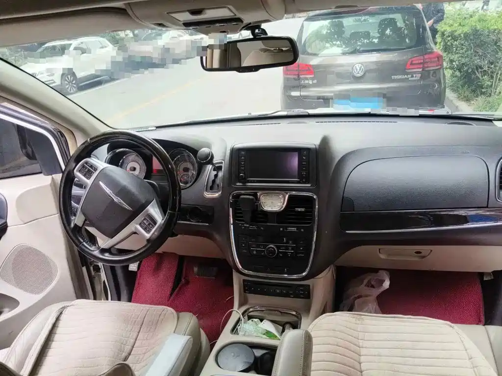 Фото 12 - Chrysler Pacifica