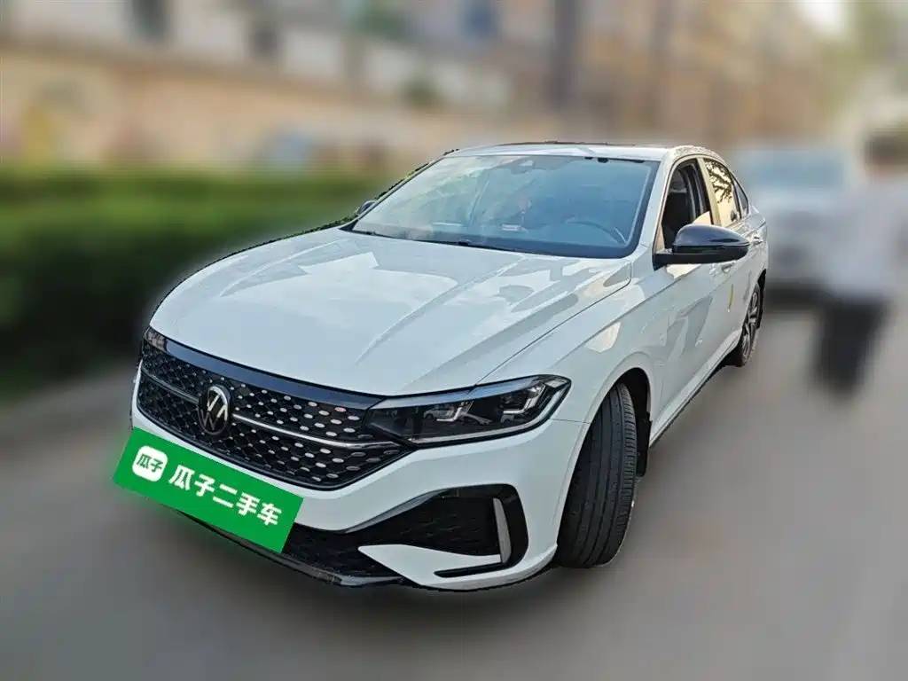 Volkswagen Lavida 2023 300TSI DSG Starlight Full Comfort Edition фото 2