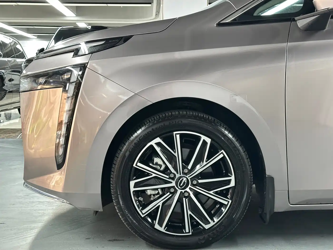 GAC Trumpchi Trumpchi E8 2025 2024 Glory Series 2.0L Glory Edition