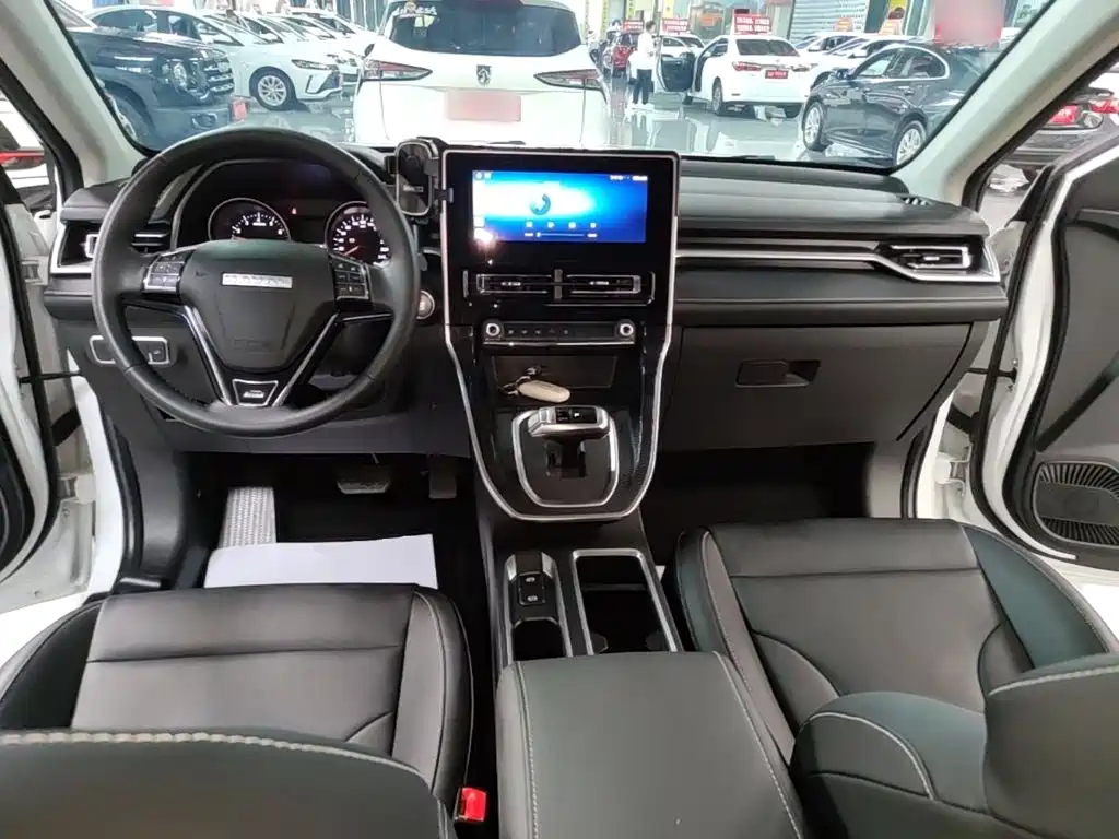 Haval M6 2024 2023 PLUS 1.5T DCT Luxury Smart Connect
