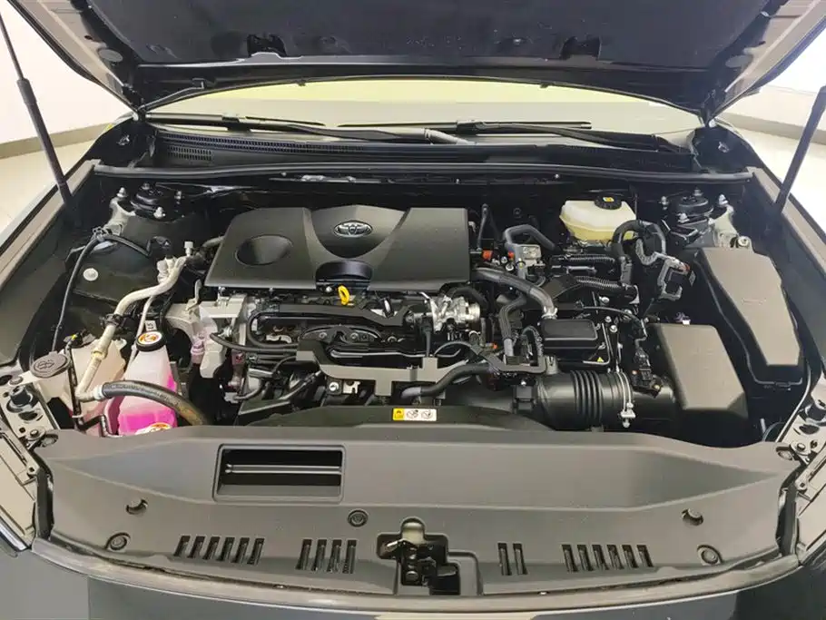 Toyota Camry 2024 Hybrid 2.0HE Elite Edition фото 10