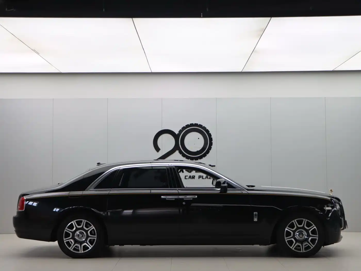 Photo 36 - Rolls-Royce Ghost