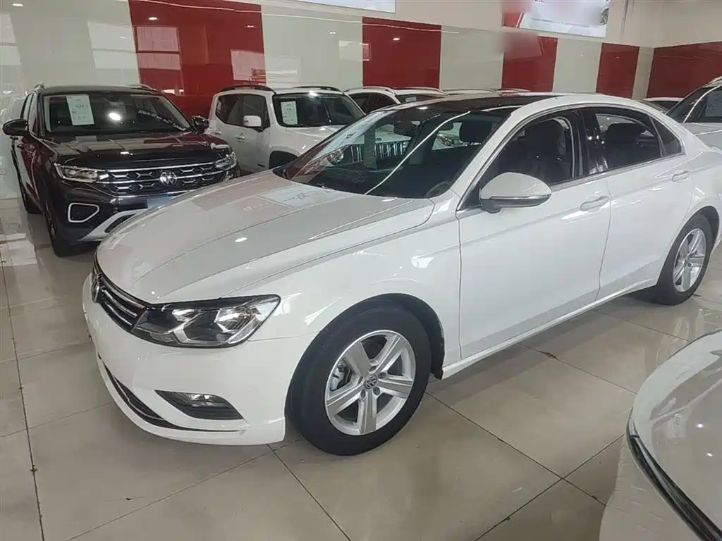 Volkswagen Lamando 2017 230TSI DSG Trend Edition
