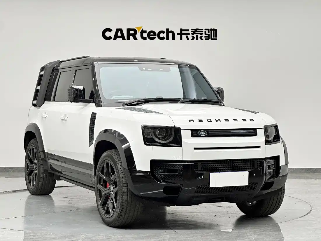 Land Rover Defender 2022 110 P400 Dark Special Edition фото 3