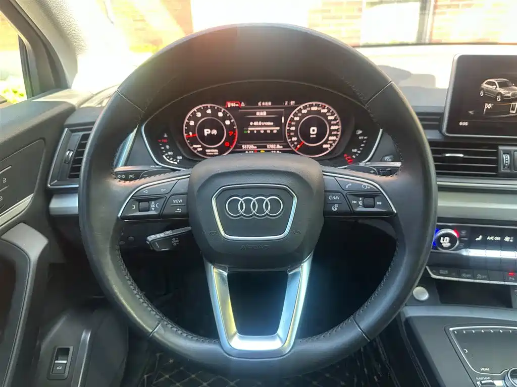 Audi Q5L 2020 40 TFSI Prestige Fashion фото 10