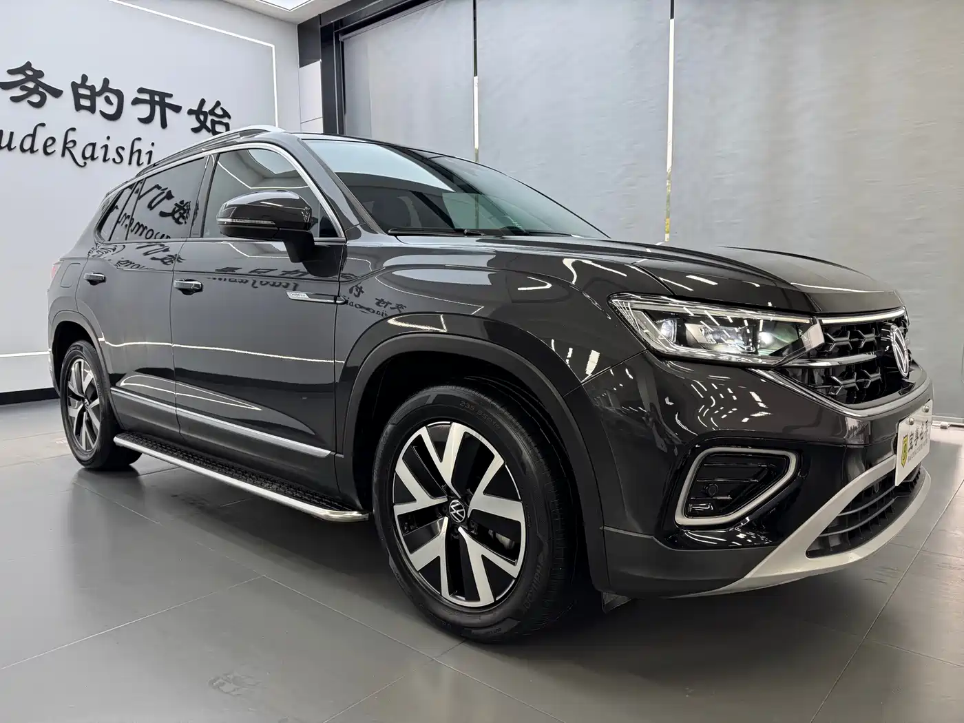 Volkswagen Tayron 2023 330TSI 2WD Luxury Plus Advanced Edition фото 3