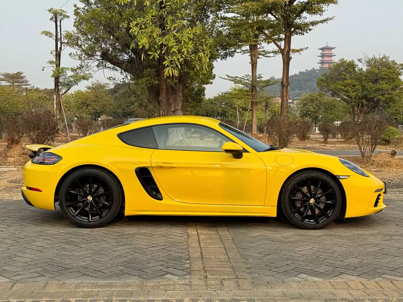 Porsche 718 2018 Cayman 2.0T фото 14