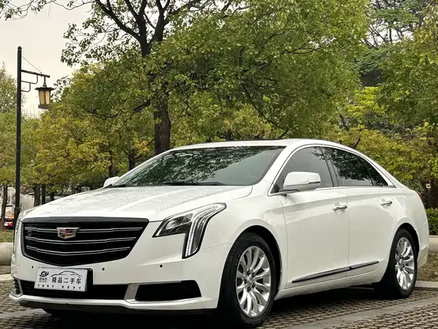 CADILLAC XTS