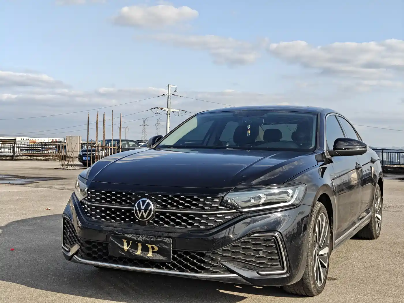 Volkswagen Passat 2022 330TSI Starlight Elite Edition фото 3