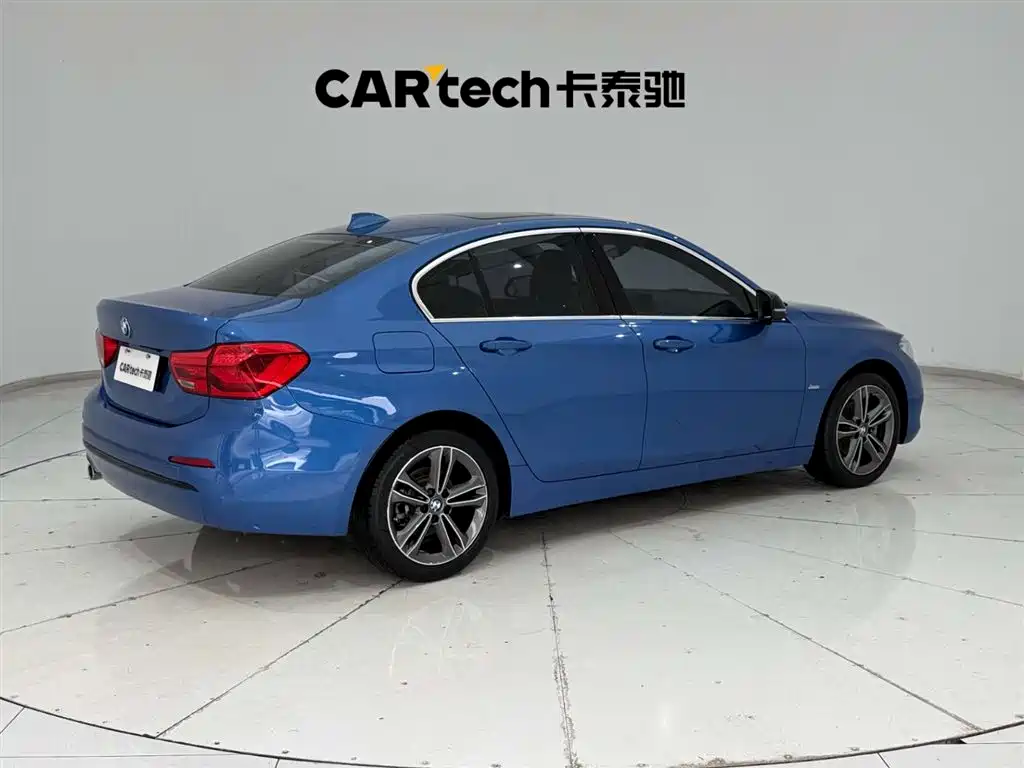 BMW 1 Series 2017 118i Sport фото 11