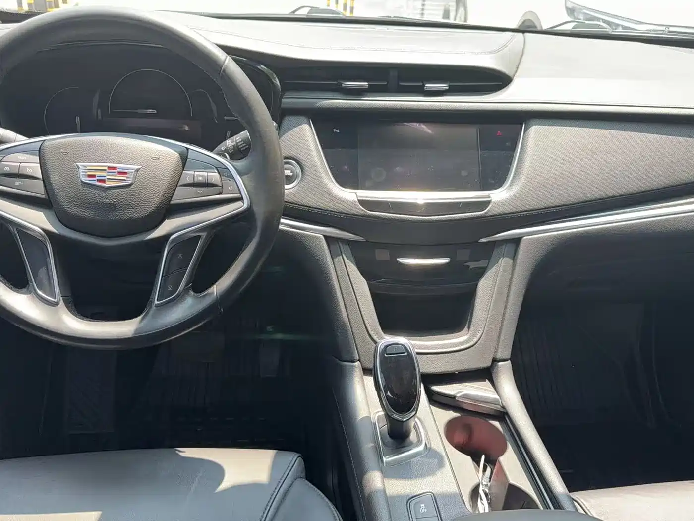 Cadillac XT5 2016 25T Luxury Model фото 3