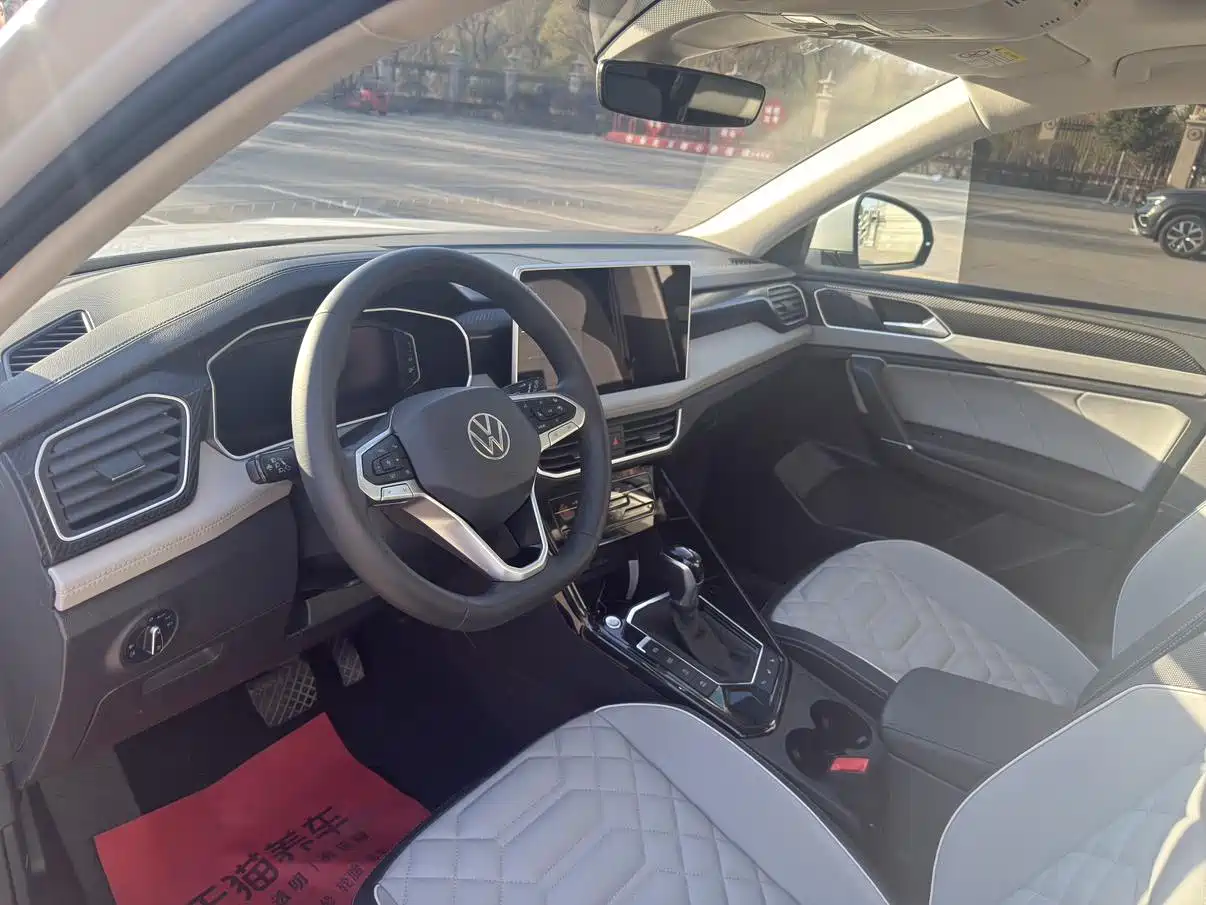 Volkswagen Tayron 2023 280TSI 2WD Luxury Plus Advanced Edition фото 8