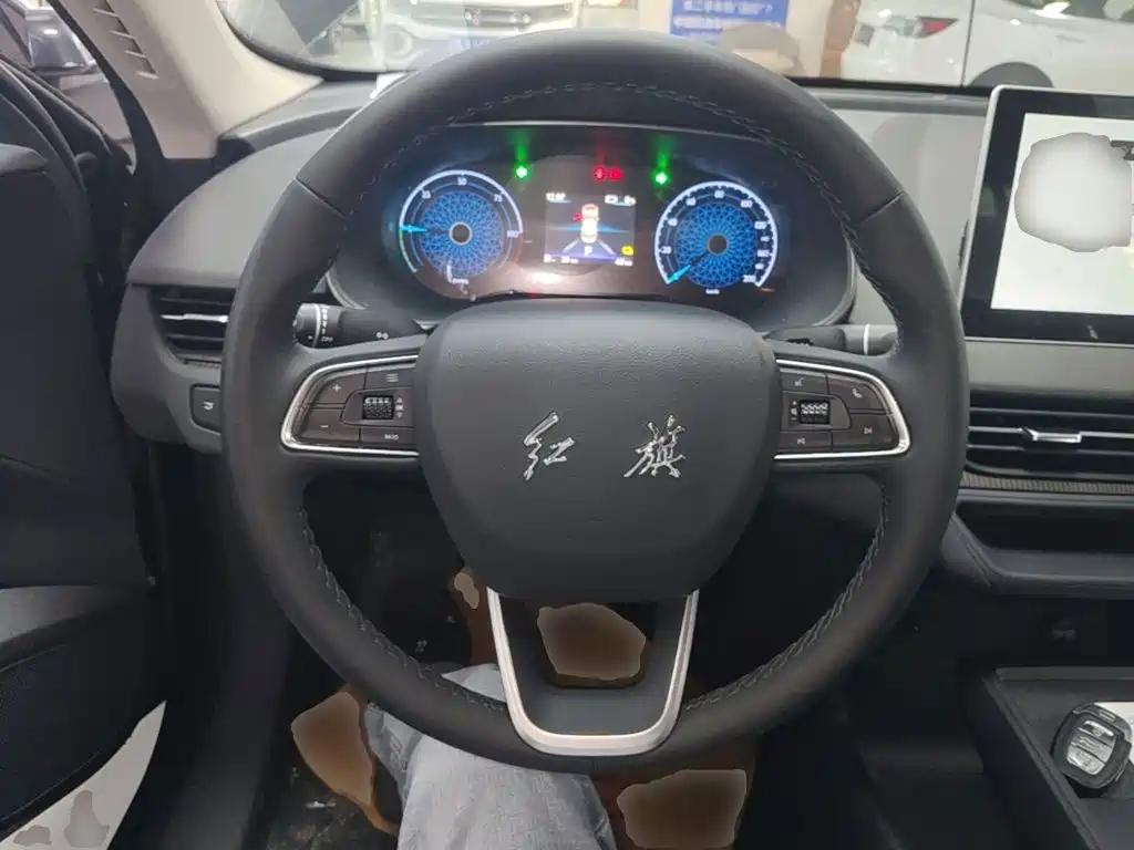 Hongqi E-QM5 2026 2025 610km PLUS