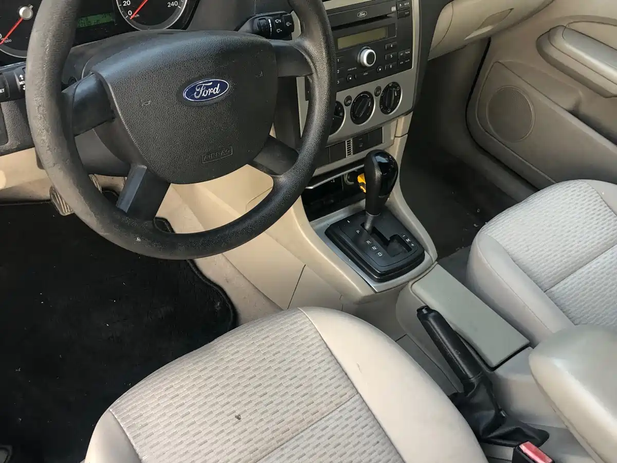 Ford Focus 2008 2007 Hatchback 1.8L Automatic Fashion Edition