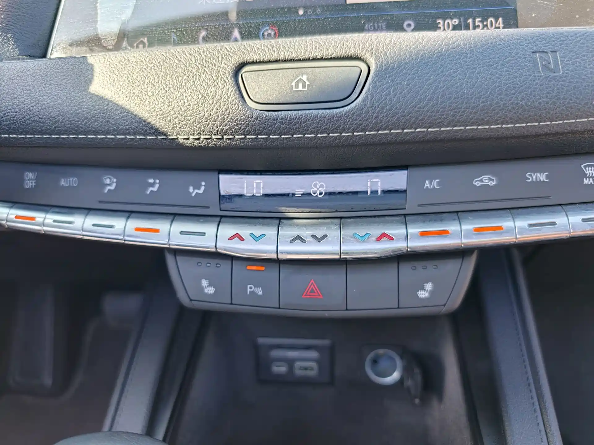 Photo 17 - Cadillac XT4
