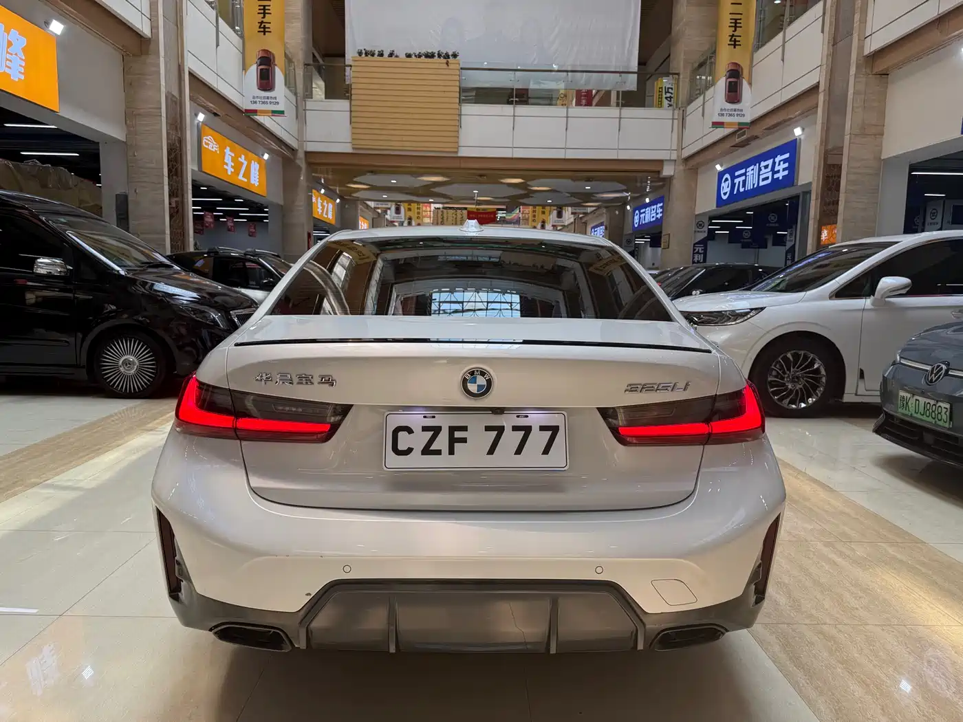 BMW 3 Series 2023 330Li M Sport Dark Night Package фото 8