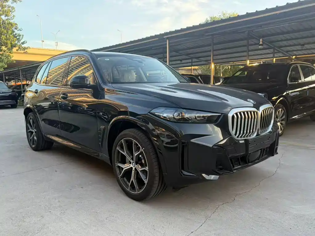 BMW X5 2026 2026 Facelift xDrive 30Li Exclusive M Sport Shadowline Package