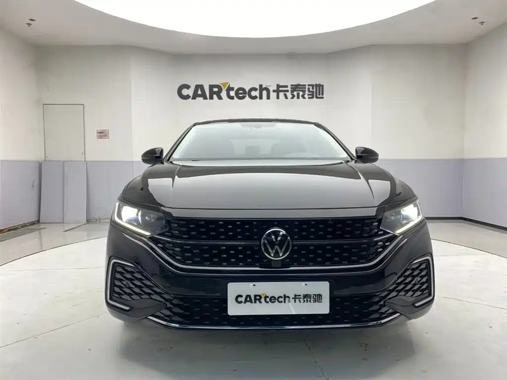 Volkswagen Passat 2023 Facelift 330TSI Starlight Elite Edition фото 3