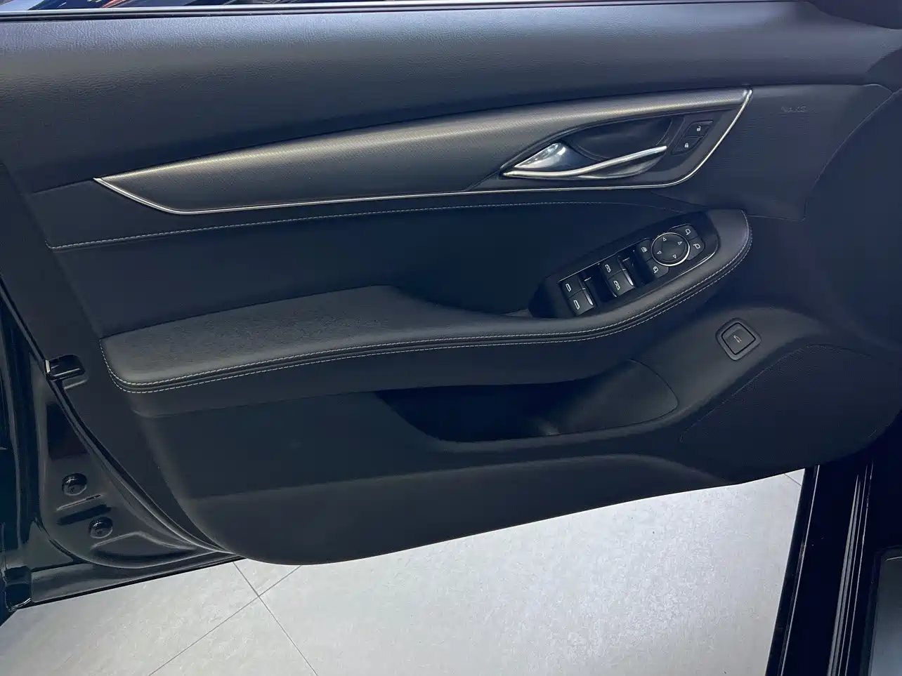 Cadillac CT5 2024 28T Luxury Model Pro фото 10